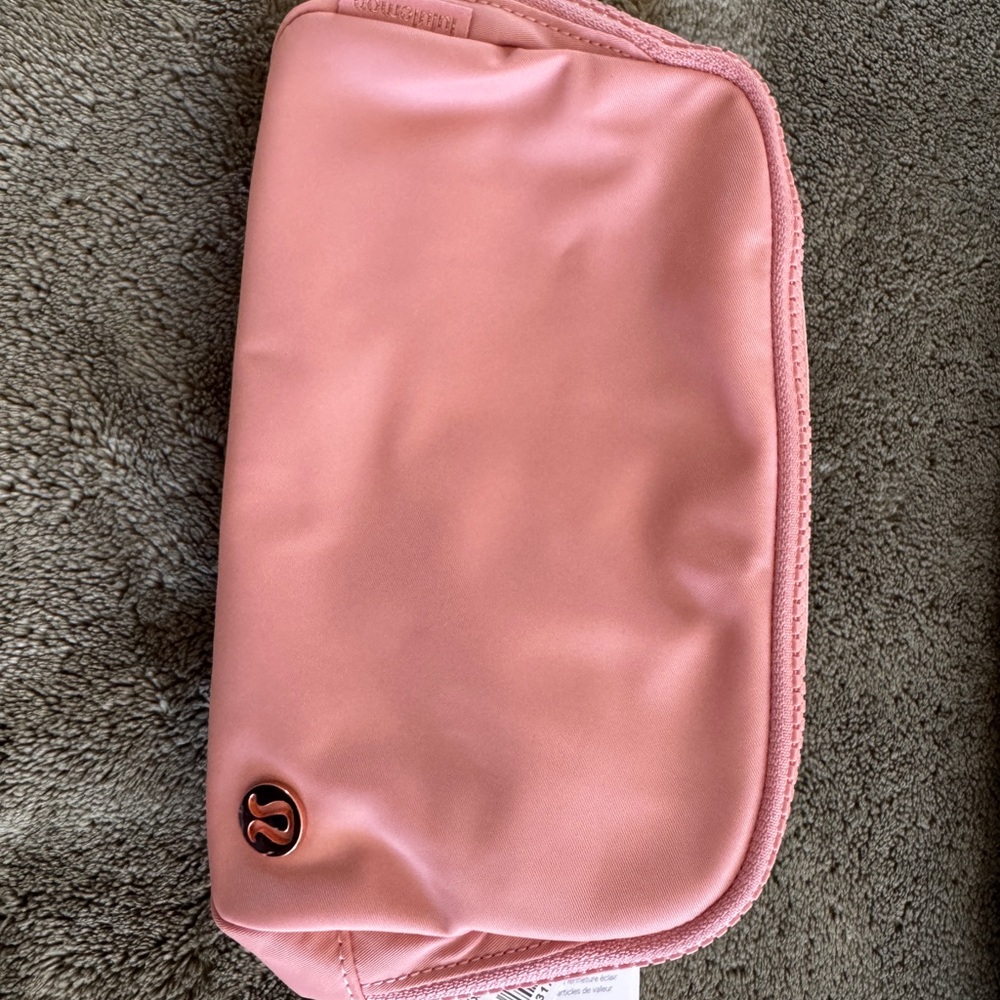 NWT Lululemon Athletica “TRENCH PINK/ROSE GOLD” TROS Everywhere Belt Bag 1L RARE